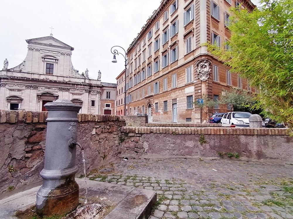 شقة Domus Almapetra Ai Fori Imperiali روما المظهر الخارجي الصورة